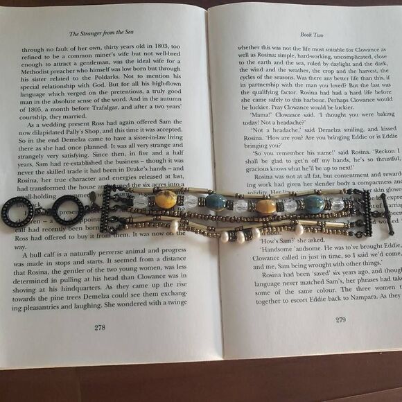 PD Premier Designs Stone Pear Seed Bead Multicolored Toggle Bracelet - Picture 7 of 10